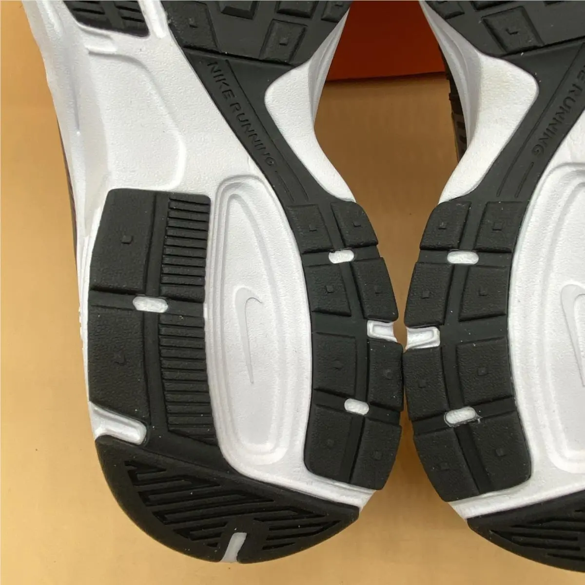 Nike shoes - Nike Dart 10 - Dart - 580524-002 - Black (UPC: 0826216002450) 19