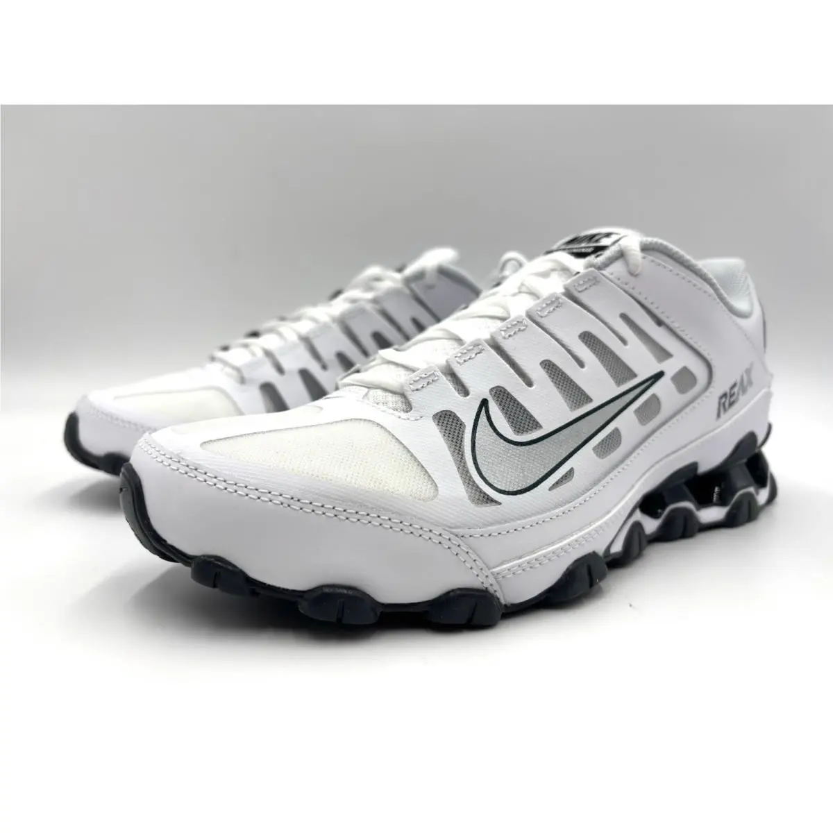 Nike shoes - nike reax 8 tr mesh - 621716 108 - white-metallic silver 0