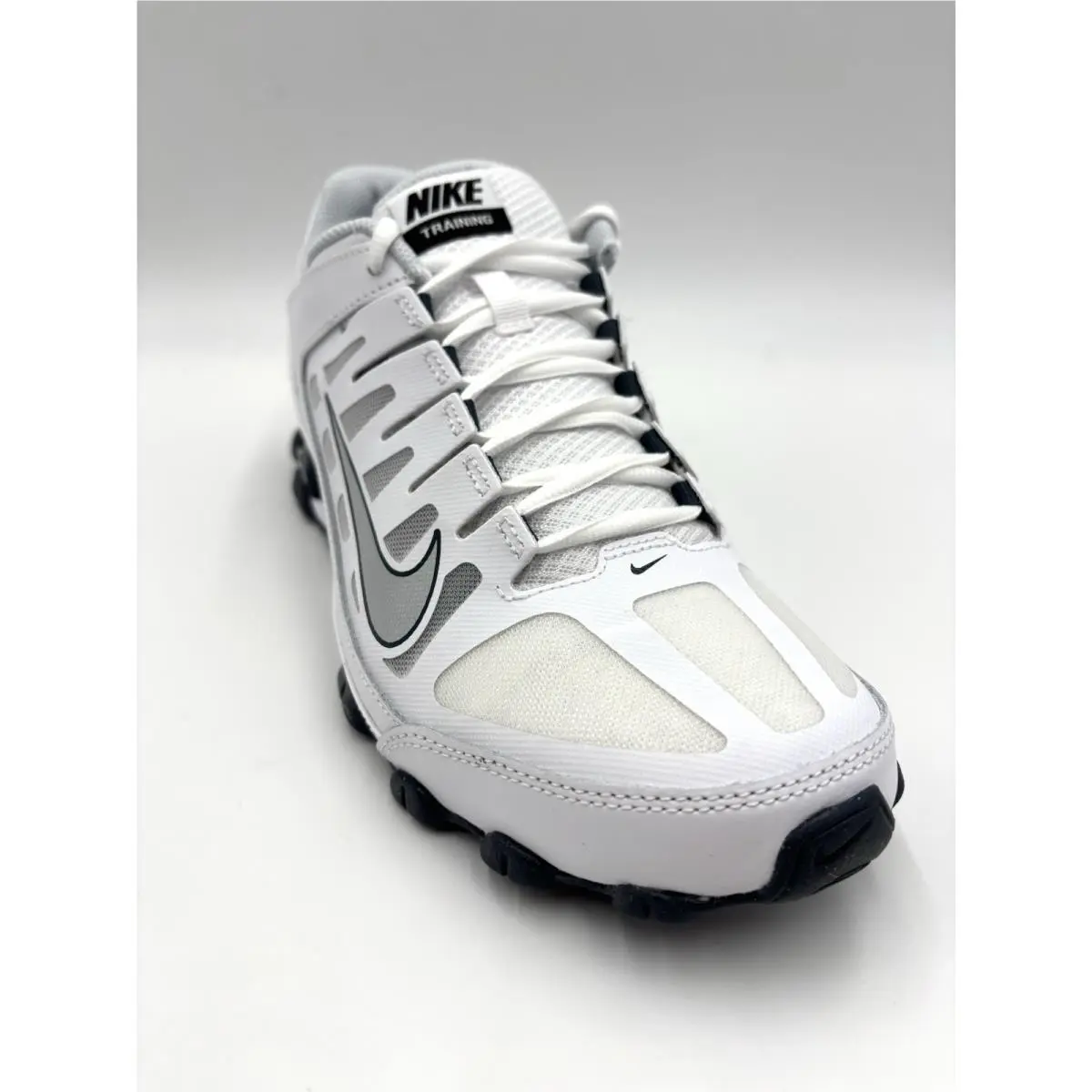 Nike shoes - nike reax 8 tr mesh - 621716 108 - white-metallic silver 3