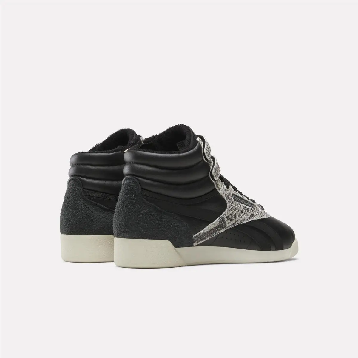 Reebok shoes - ALMOSTBLACK/VINTAGECHALK/GOLD 6