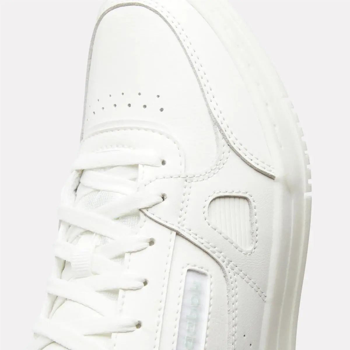 Reebok shoes - White/Digital Blue 10