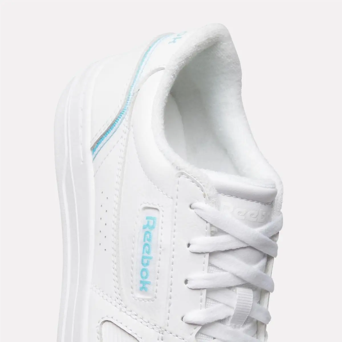Reebok shoes - White/Digital Blue 16