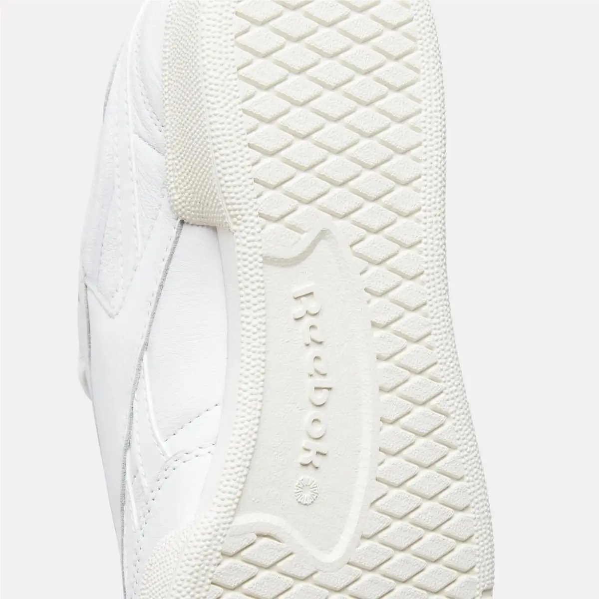 Reebok shoes - Ftwr White/Chalk 3