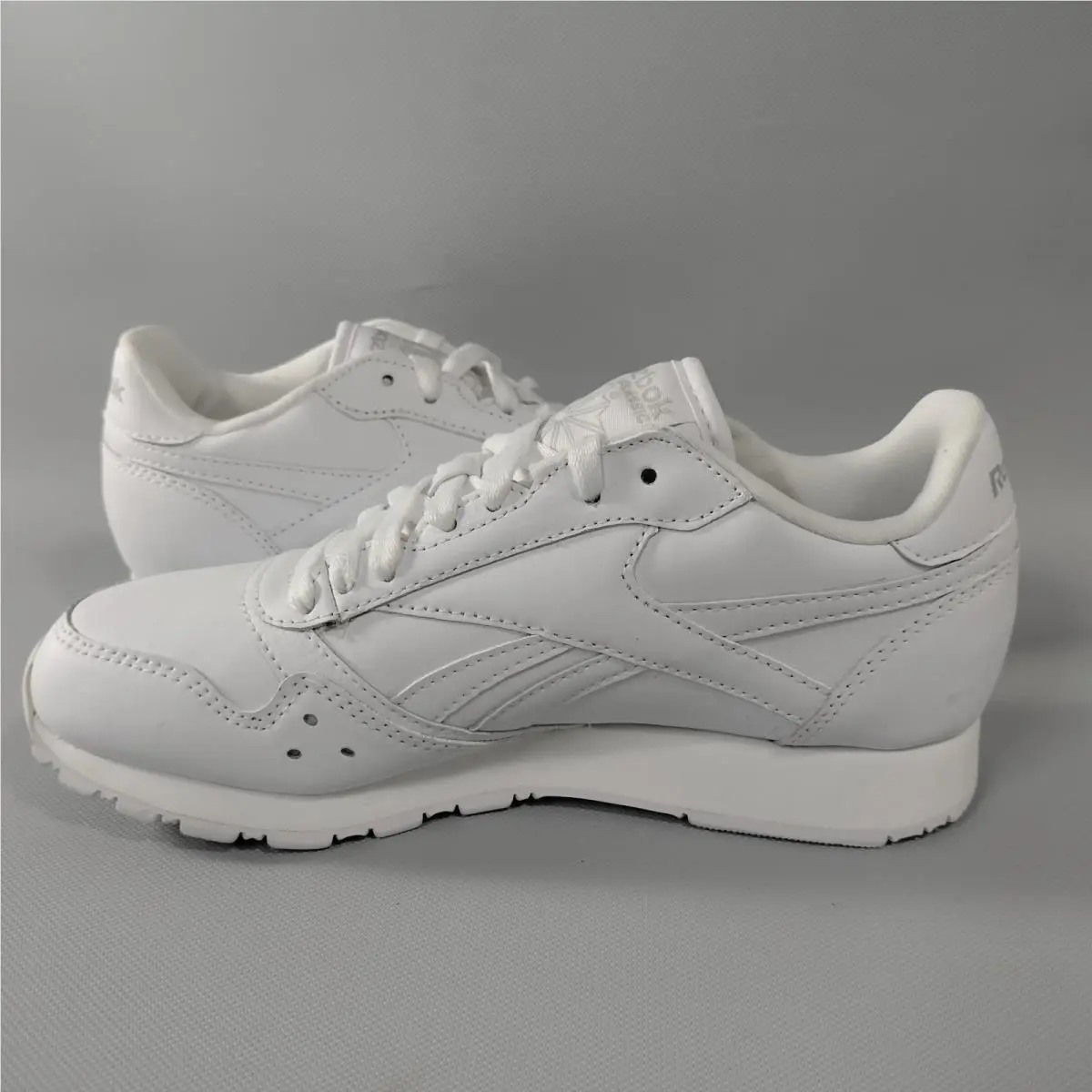 Reebok shoes - Reebok Classic - Classic - 1-1621634 - White 1