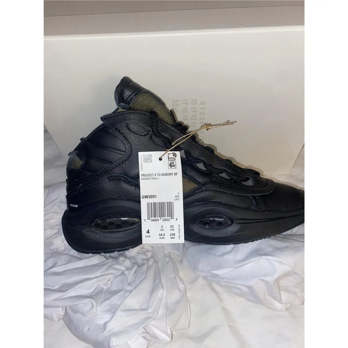 Reebok shoes - Reebok Question Margiela - Question Margiela - GW5001 - Black 0