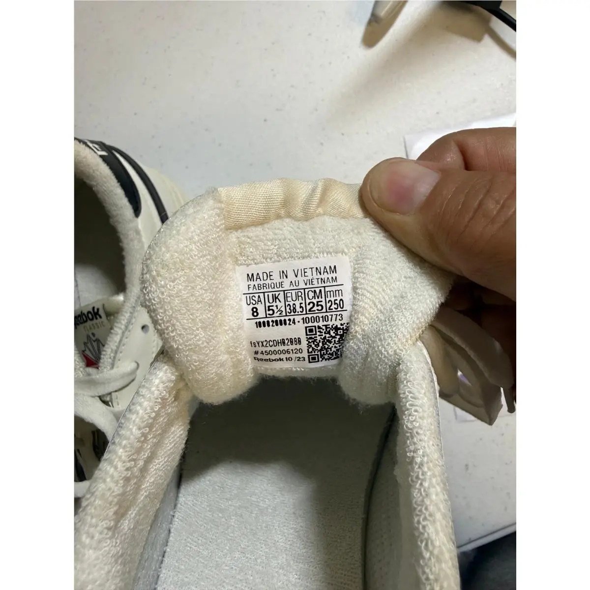Reebok shoes - White 3