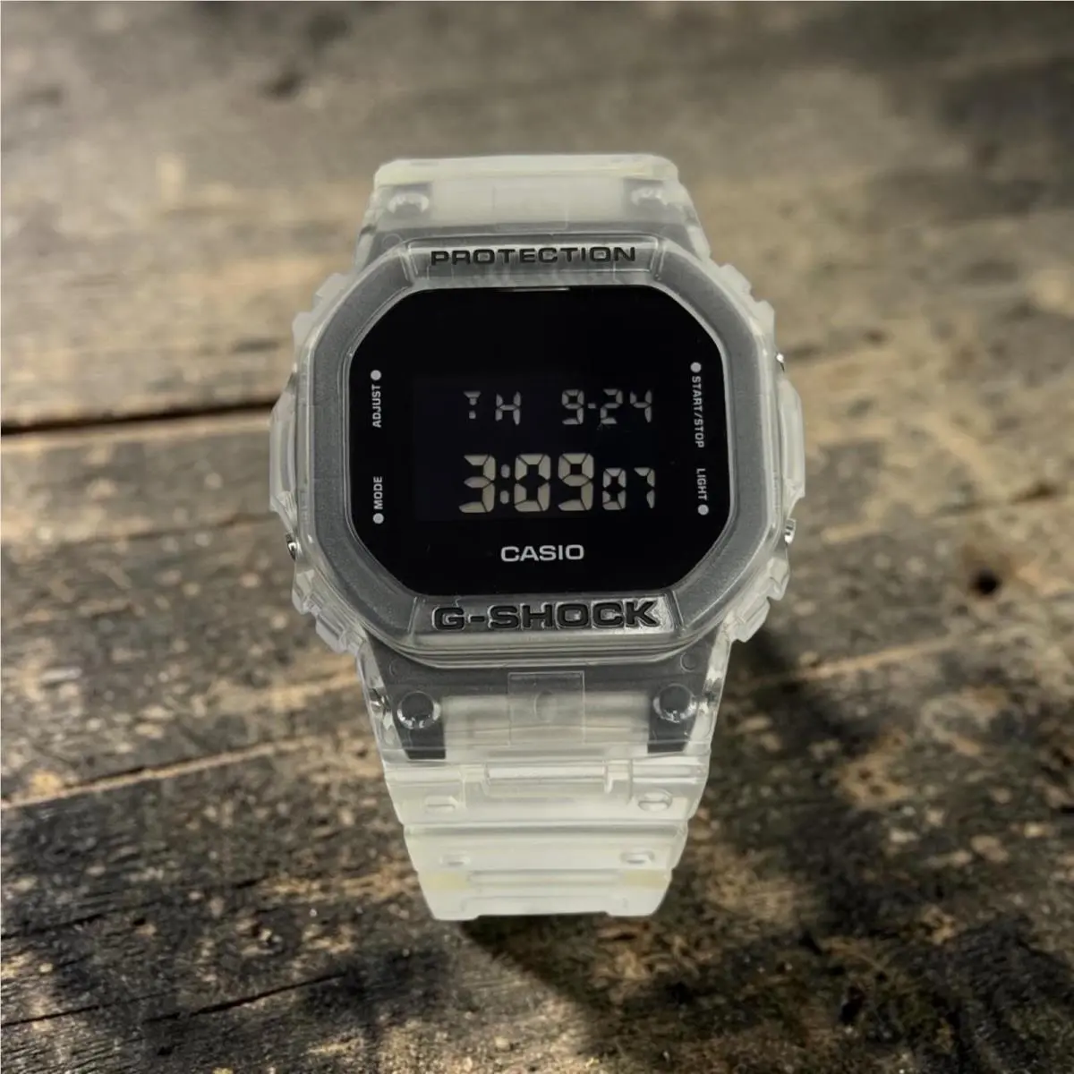 Casio G Shock Watch DW5600SKE-7 Clear White Skeleton DW5600 W Box