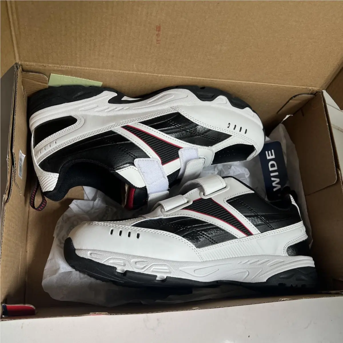 Reebok Rapid Strike Shoes Men’s 7 Wide Black White