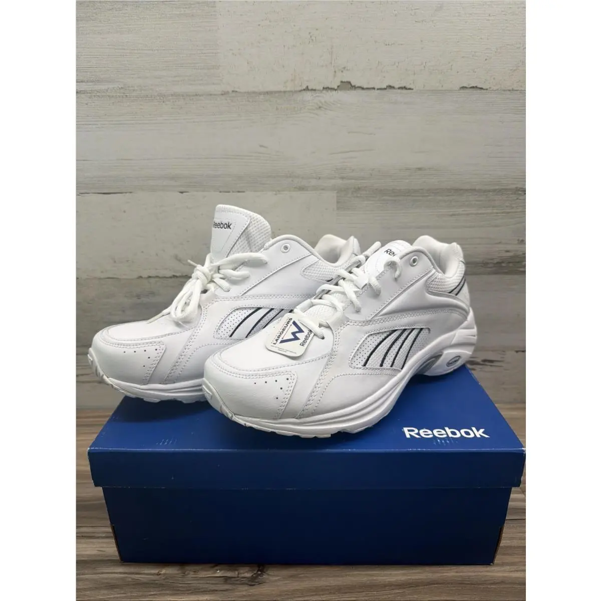Reebok Crosstown Dmx Max White/navy Low Top Lace-up Cushioned 9 Mens X-wide 4E