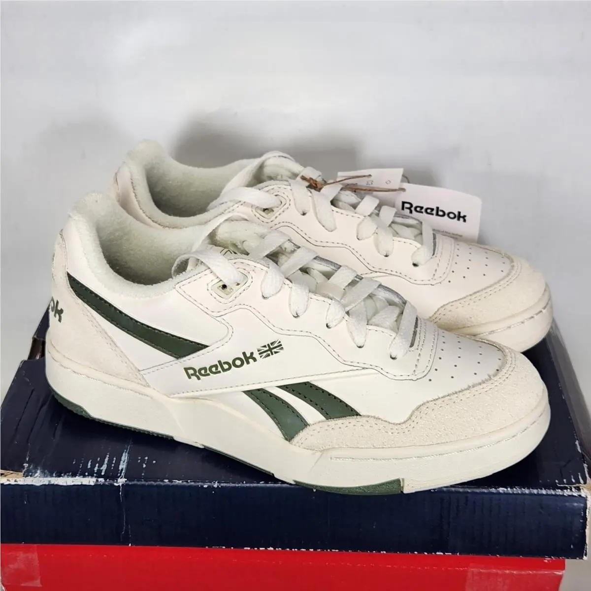 Reebok shoes - BB 4000 II - White 0