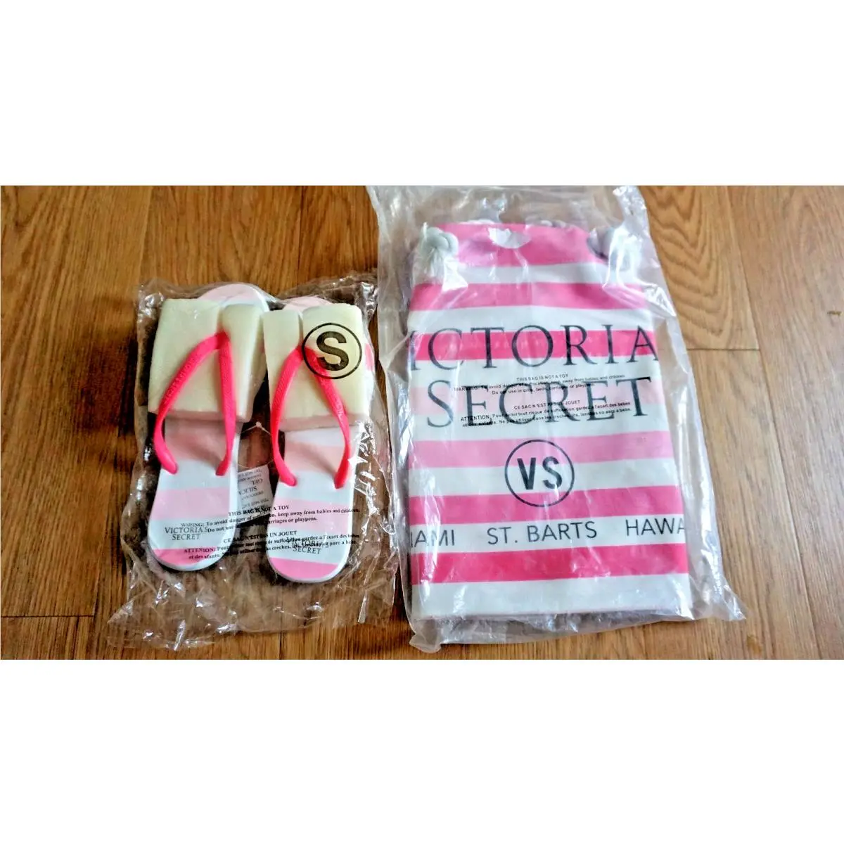 Victoria`s Secret Swim Tote+flip Flops Set by Victoria's Secret