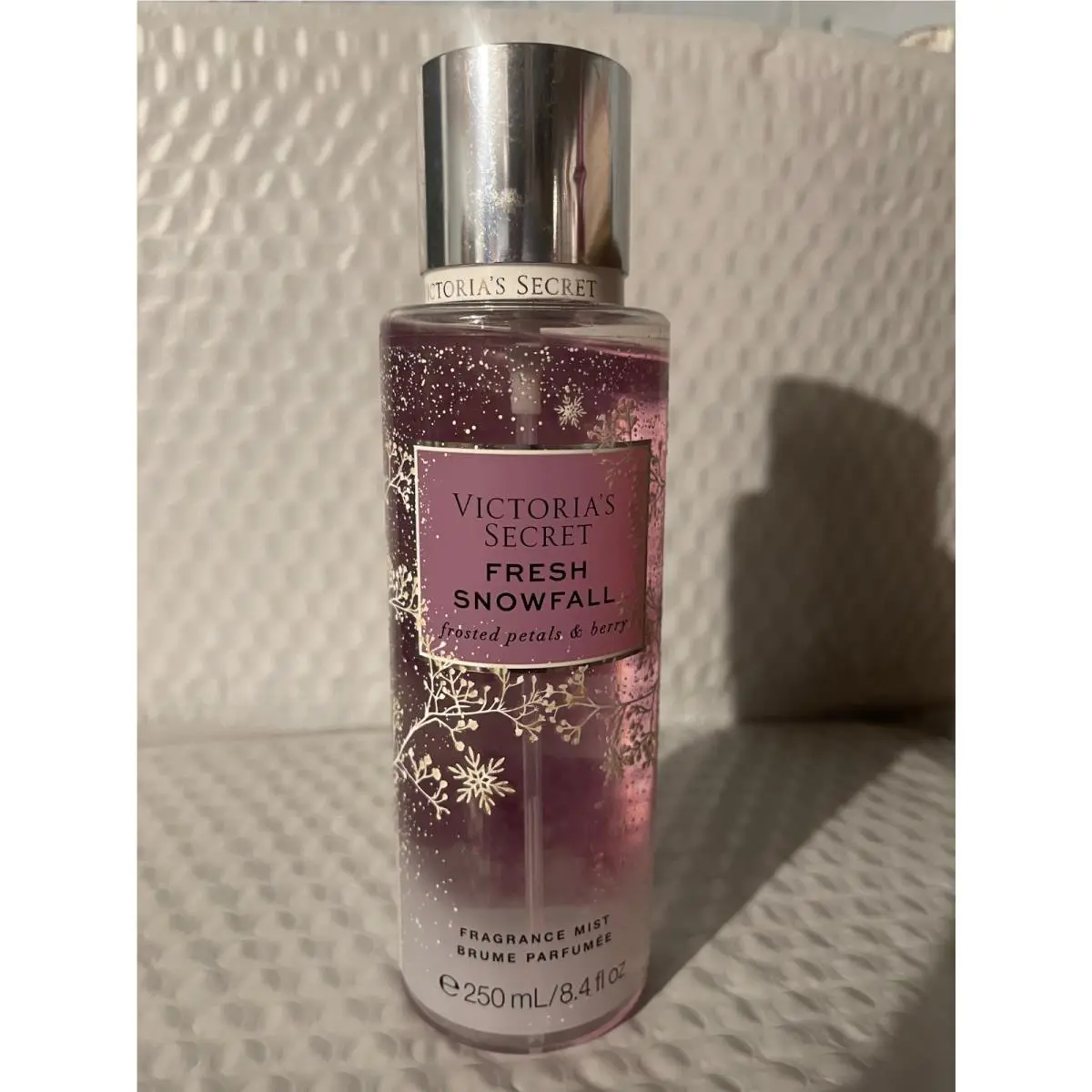 Victoria`s Secret Fragrance Body Fresh Snowfall 8 .4 oz /