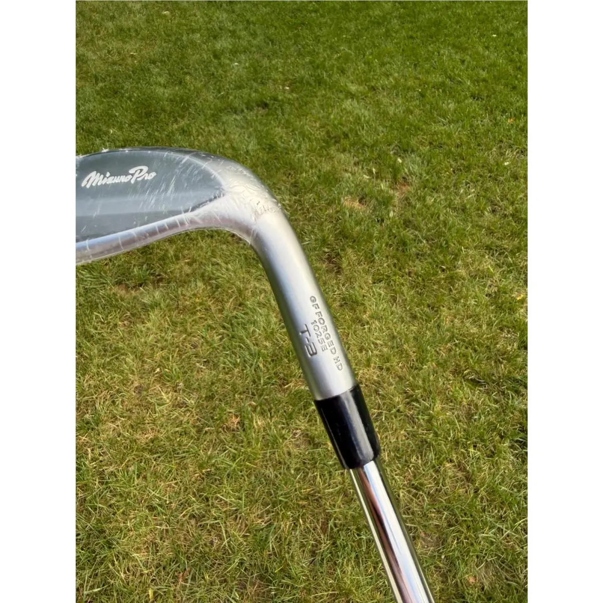 Mizuno  - Pro T-3 Soft White Satin - White 2