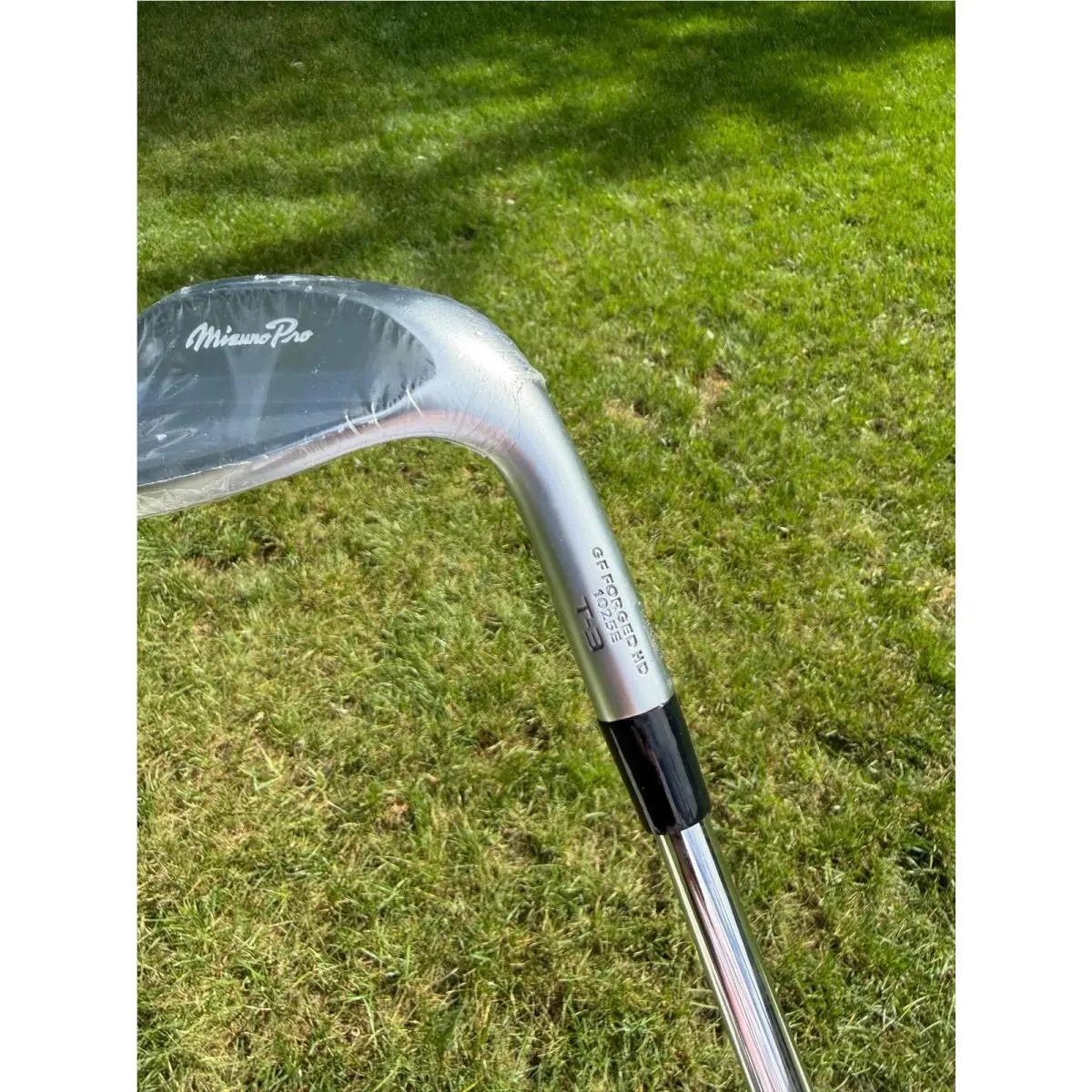 Mizuno  - Pro T-3 Soft White Satin - White 2