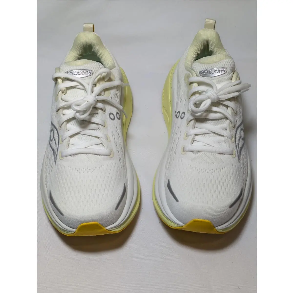 Saucony shoes - Saucony Hurricane 25 - Hurricane - S11026-144 - Ivory 0