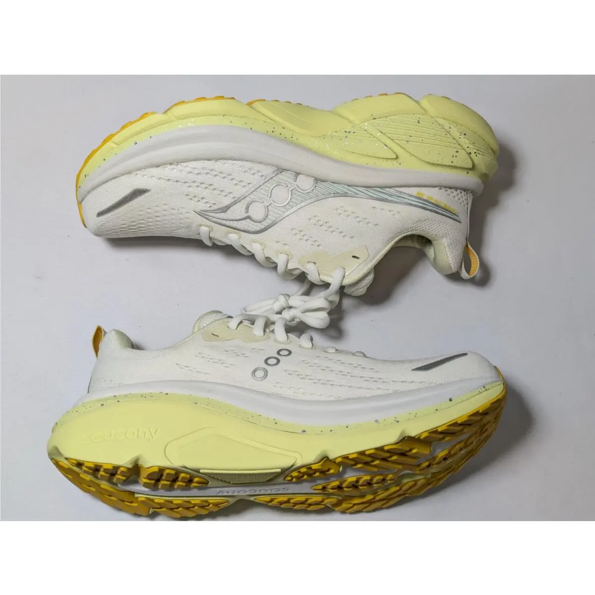 Saucony shoes - Saucony Hurricane 25 - Hurricane - S11026-144 - Ivory 2