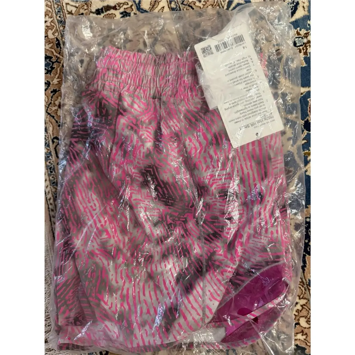 Lululemon clothing - Euphoria Grey Multi After Dusk Reflective Pink Mul 4