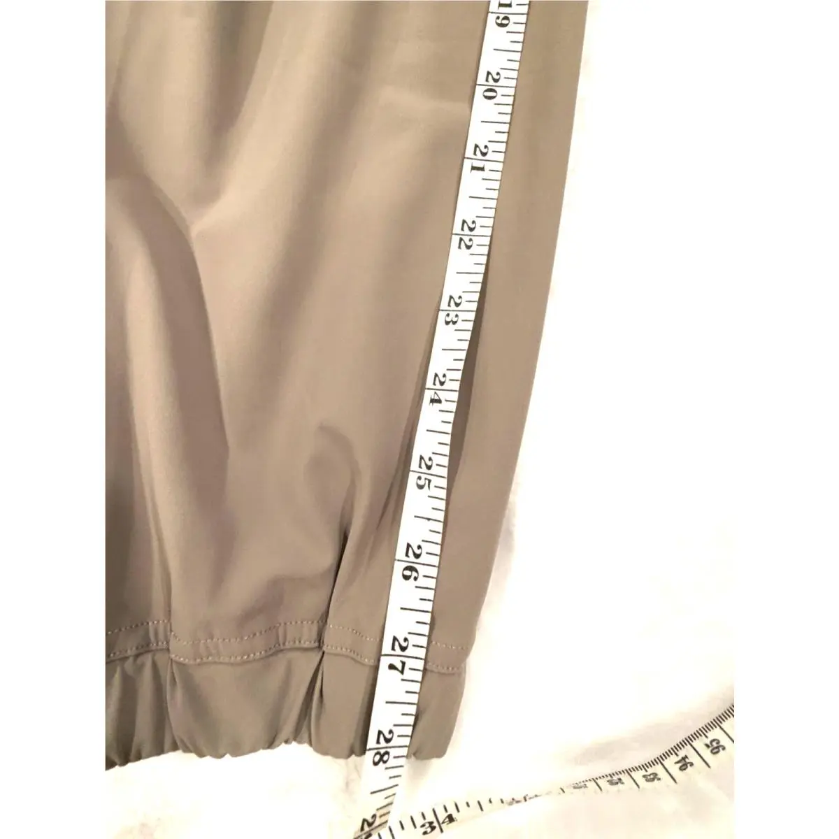 Lululemon clothing - Beige 2