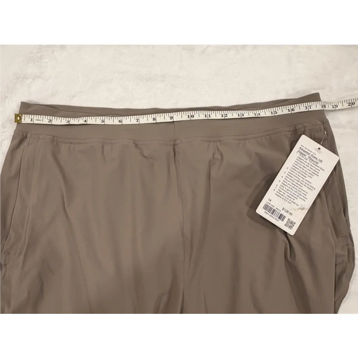 Lululemon clothing - Beige 4