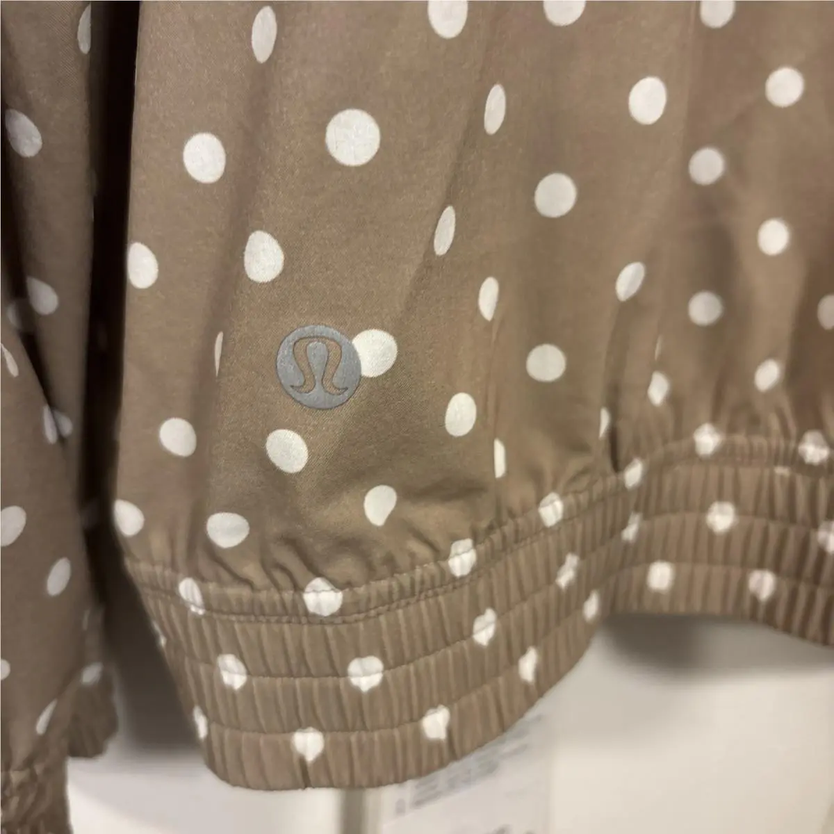 Lululemon clothing - Tan 3