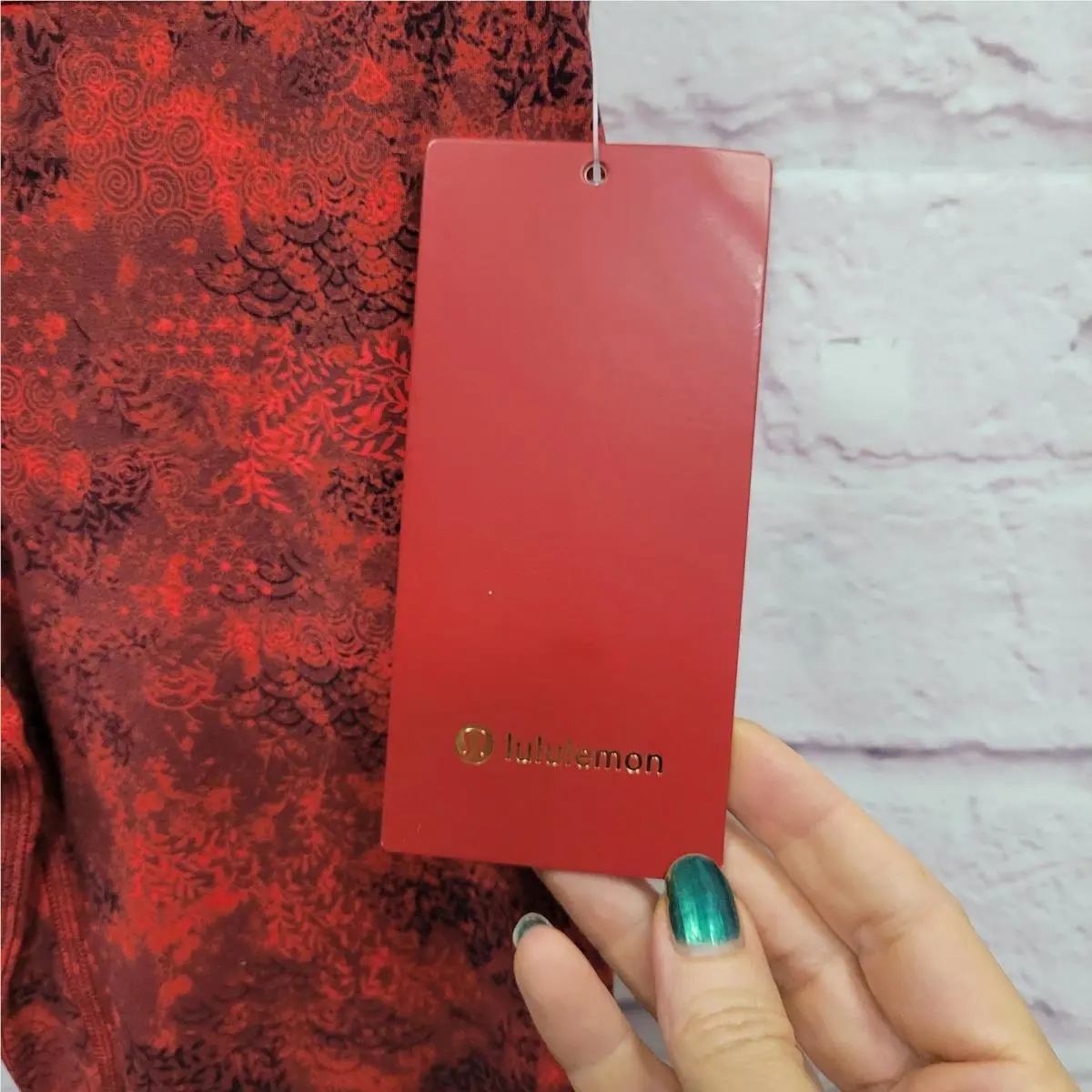 Lululemon clothing - Red 4