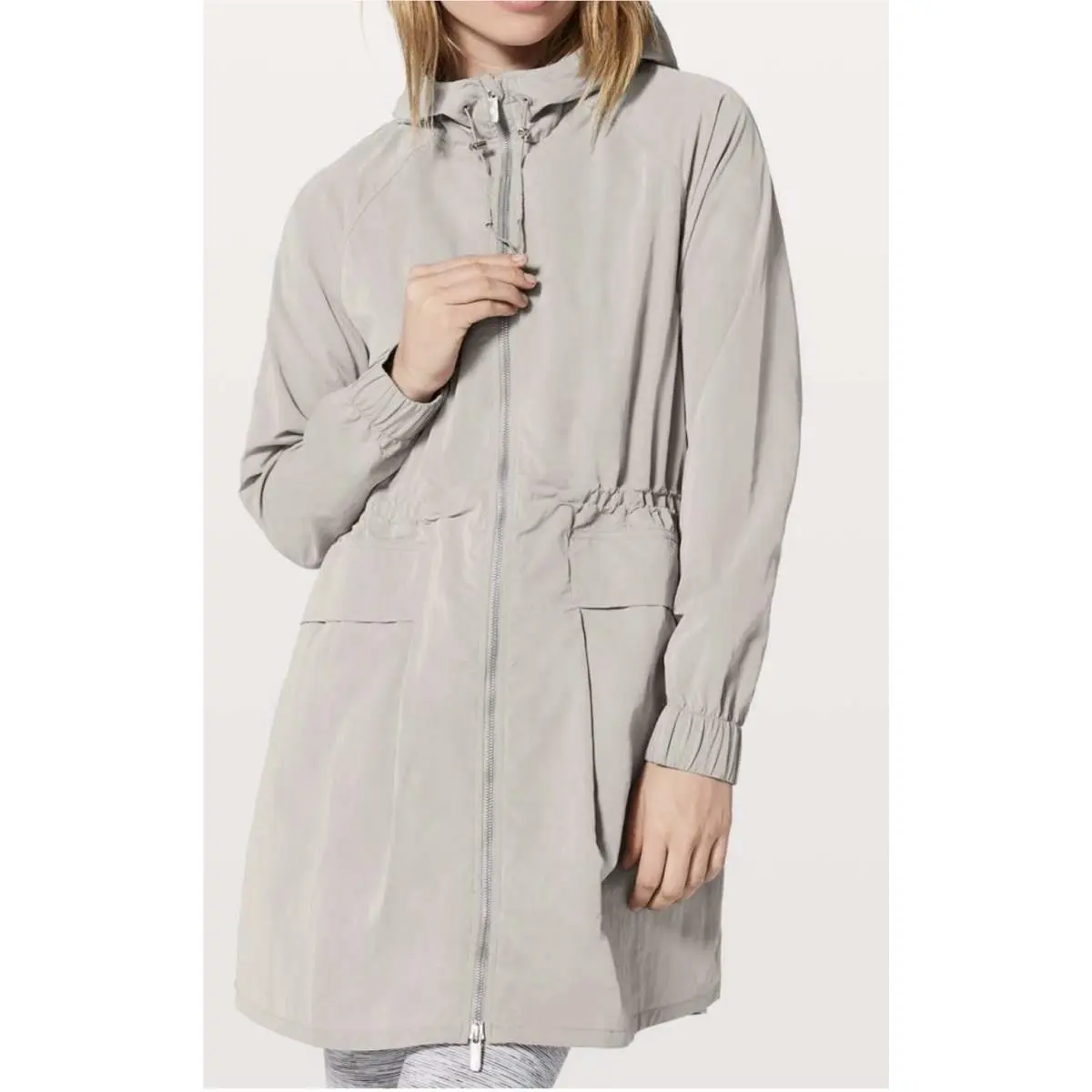 Lululemon Pack and Glyde Coat Silver Gray Womens 4 Trench/ Rain Jacket
