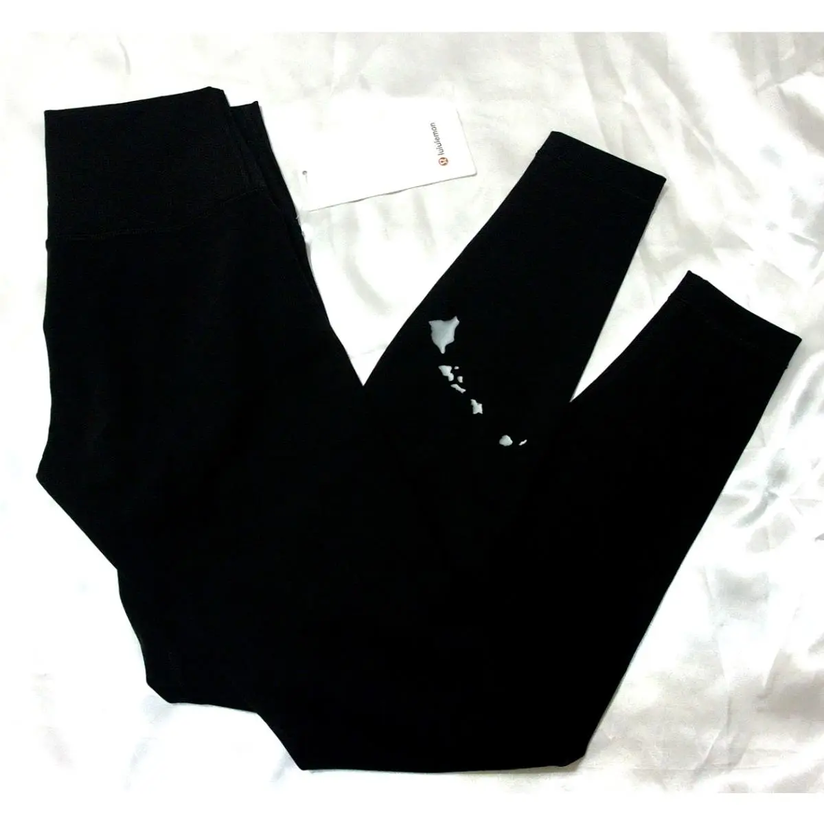 Women`s Lululemon Wunder Under HR Tight 28” Tight Hawaii - Black - Size 6