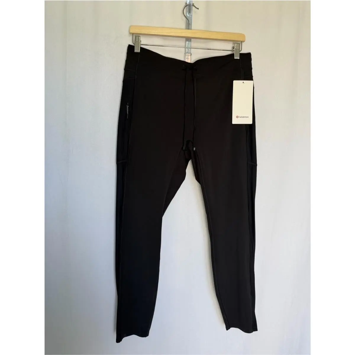 Lululemon clothing - Black 2