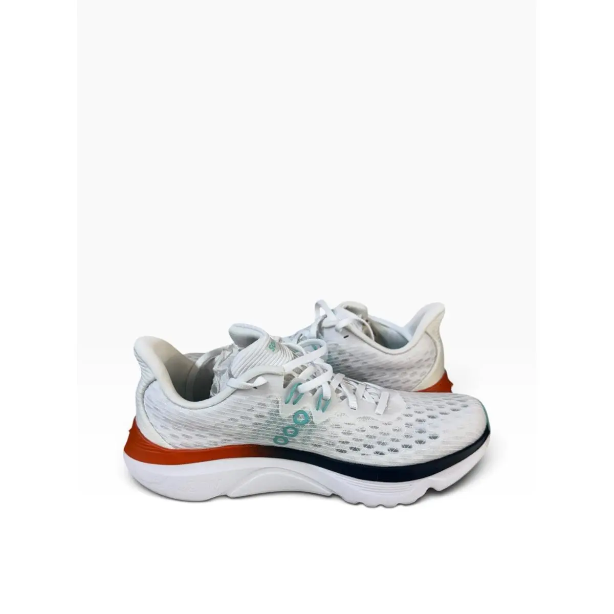 Saucony shoes - White 3