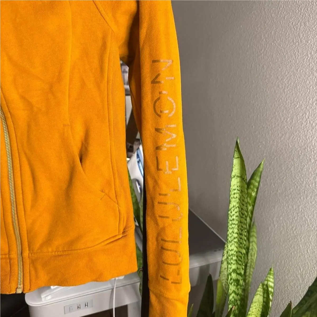 Lululemon clothing - Orange 0