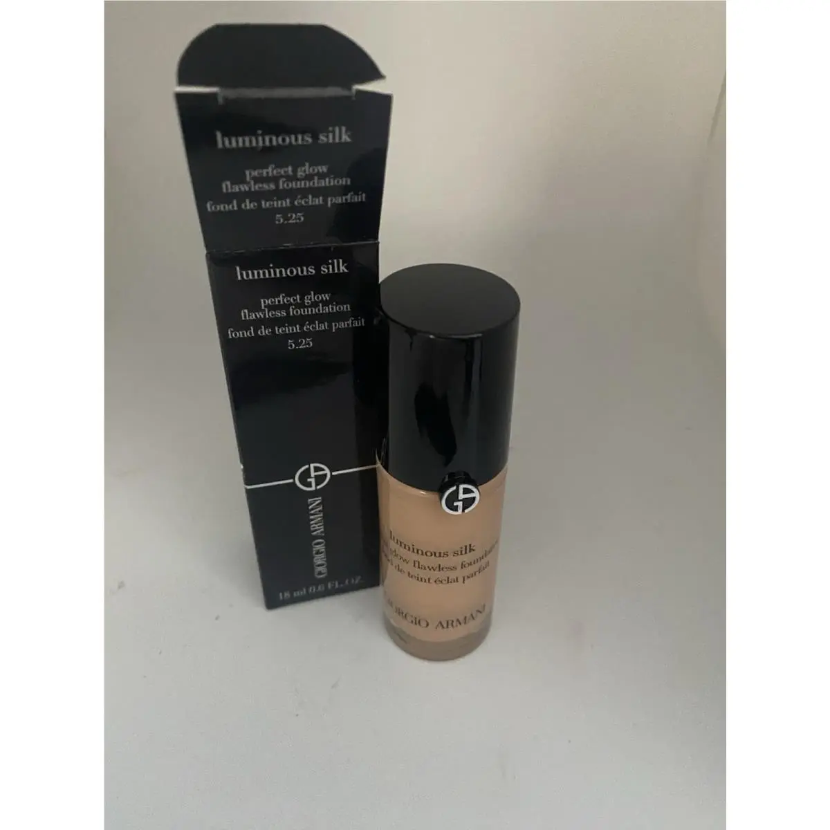 Giorgio Armani Luminous Silk Perfect Glow Foundation - 5.2 0.6 Oz