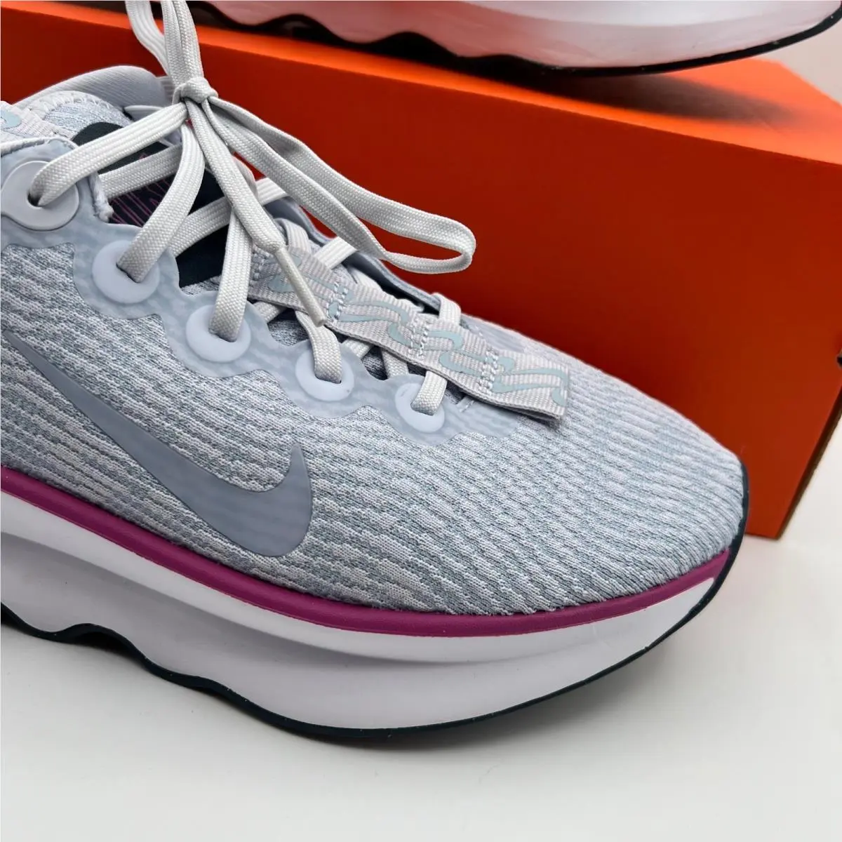 Nike shoes - Nike Motiva - Motiva - Gray 1