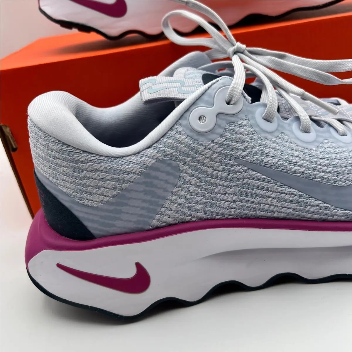 Nike shoes - Nike Motiva - Motiva - Gray 0