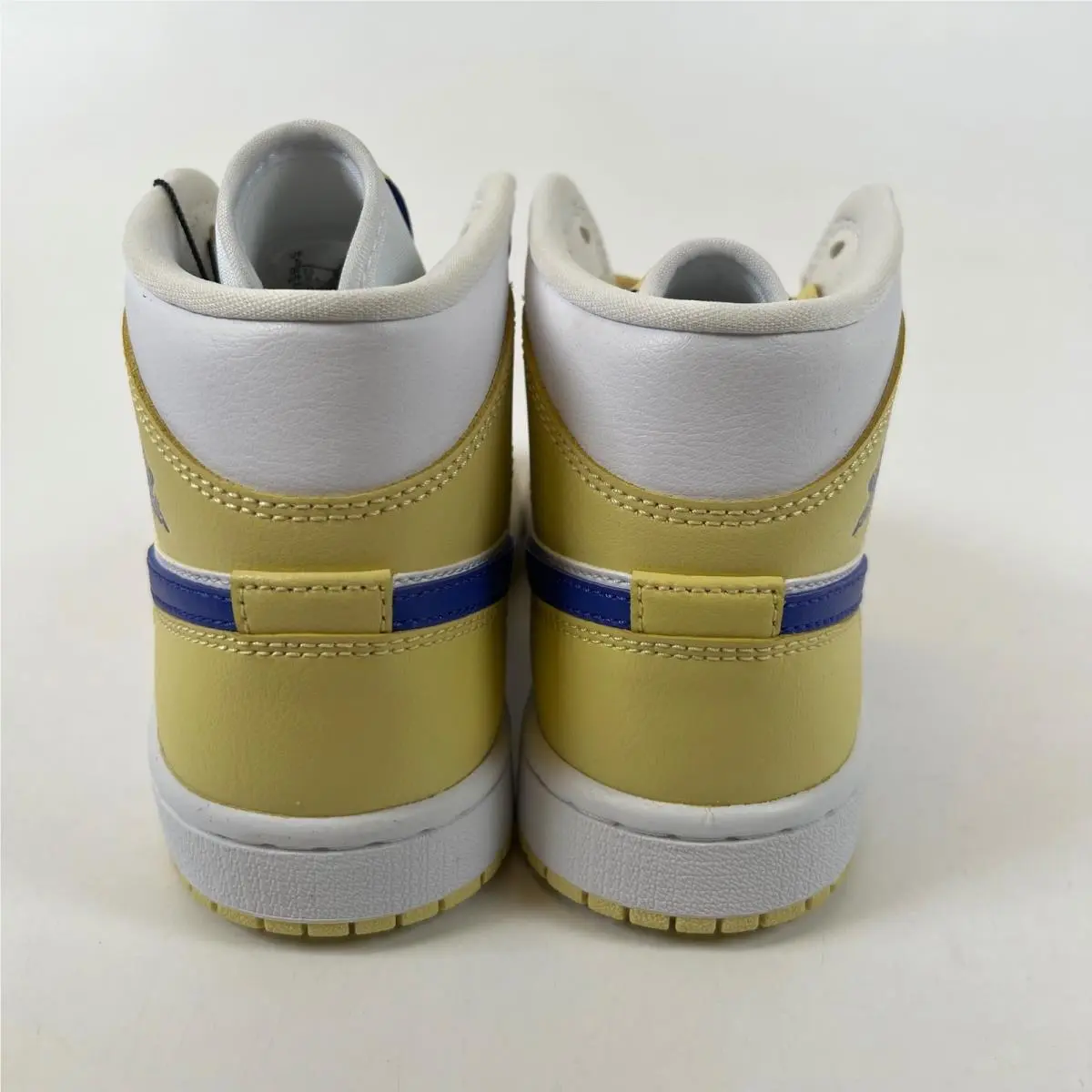 Nike shoes - Jordan 1 Mid - Mid - Yellow 3