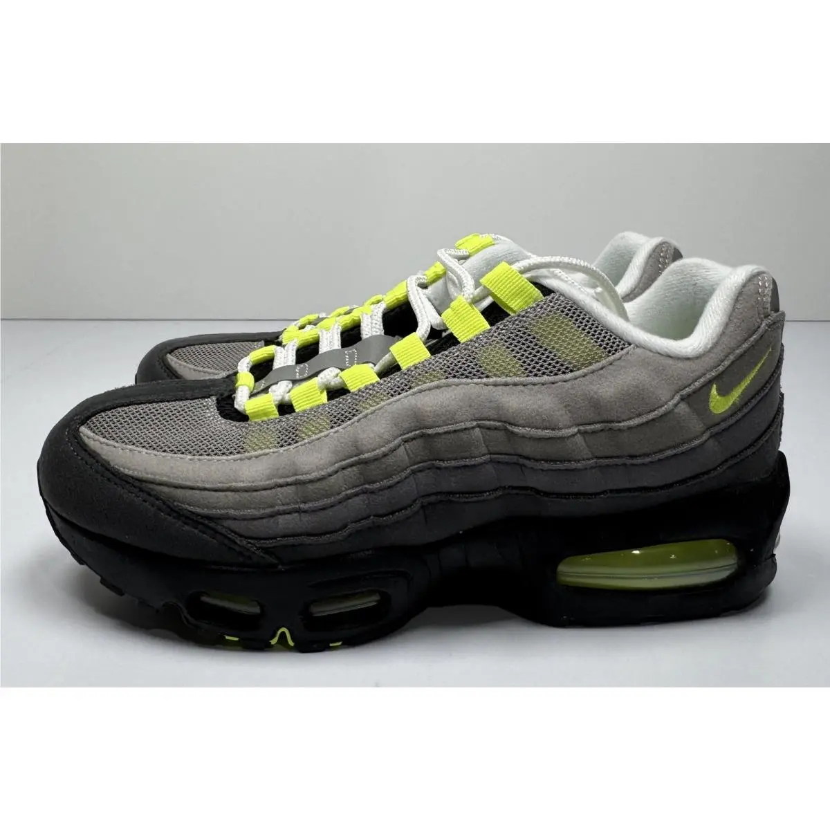 Nike shoes - Black 3