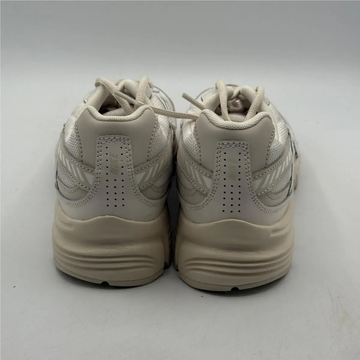 Nike shoes - Nike Initiator - Initiator - Silver 3