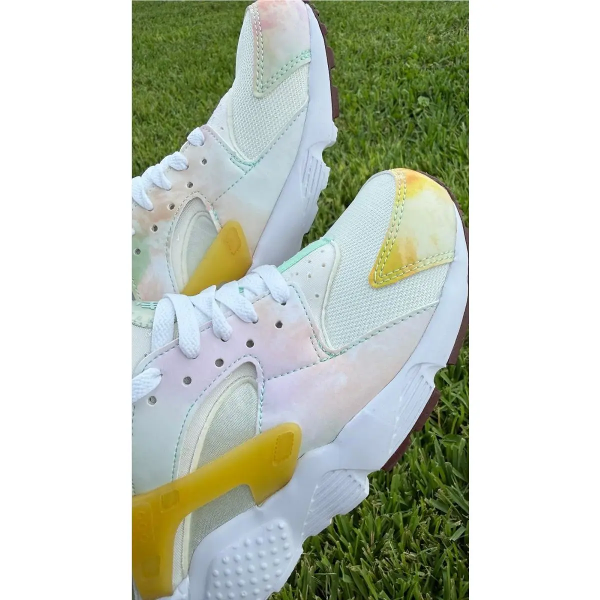 Nike shoes - Nike Huarache Run - Huarache Run - WHITE / MULTICOLOR 4