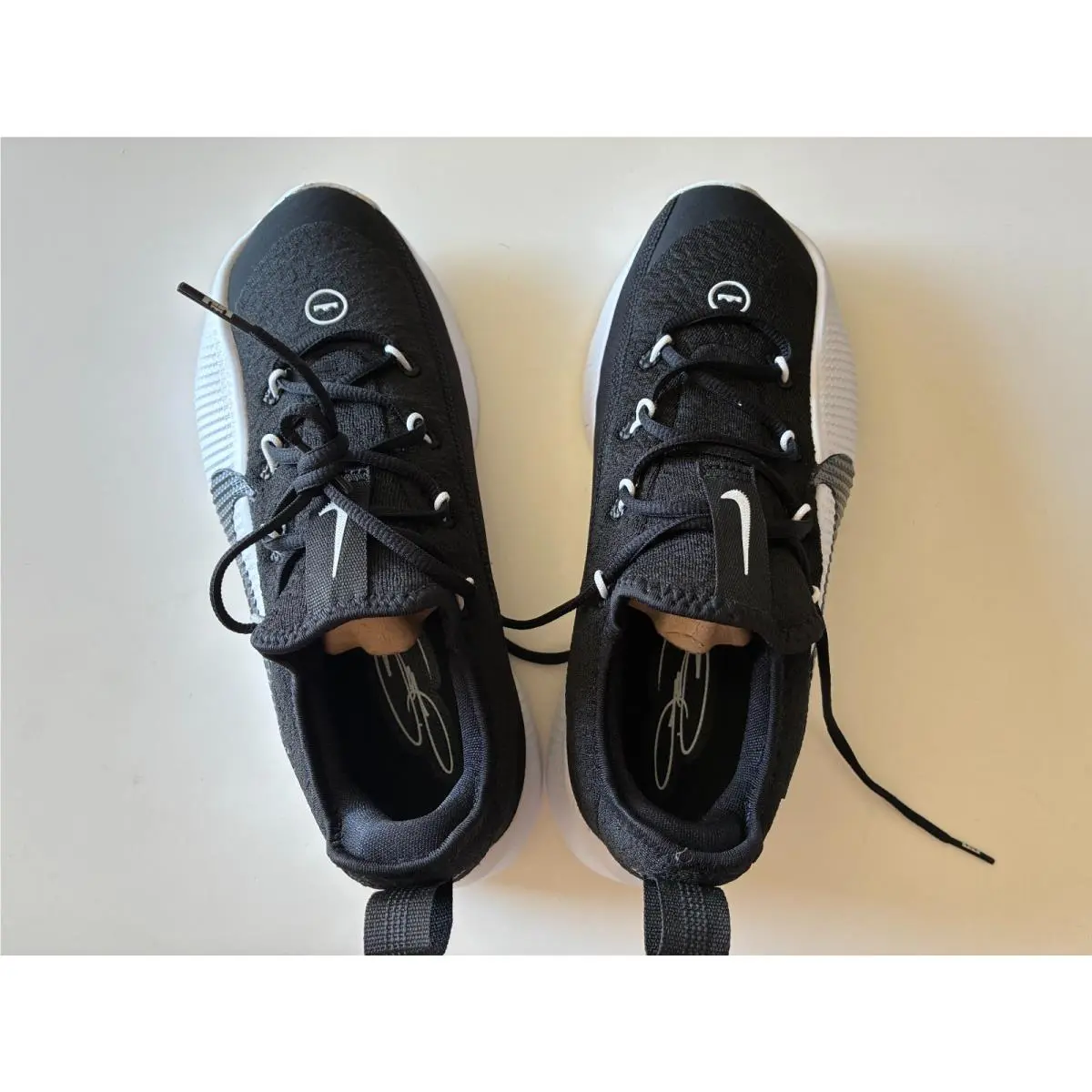Nike shoes - Black / White (UPC: 198487836202) 0