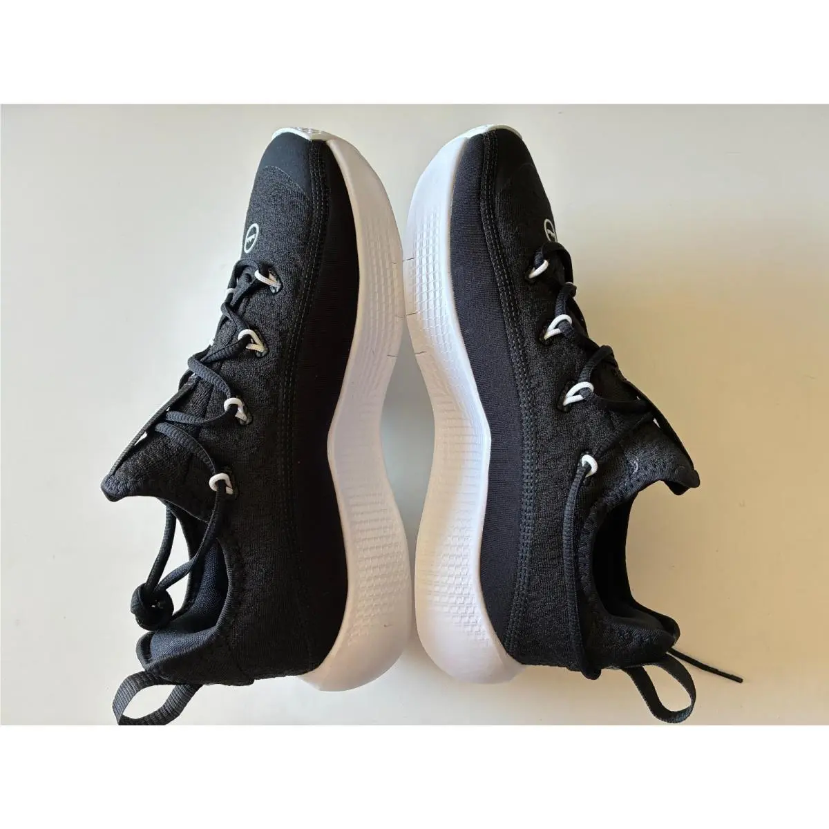 Nike shoes - Black / White (UPC: 198487836202) 2