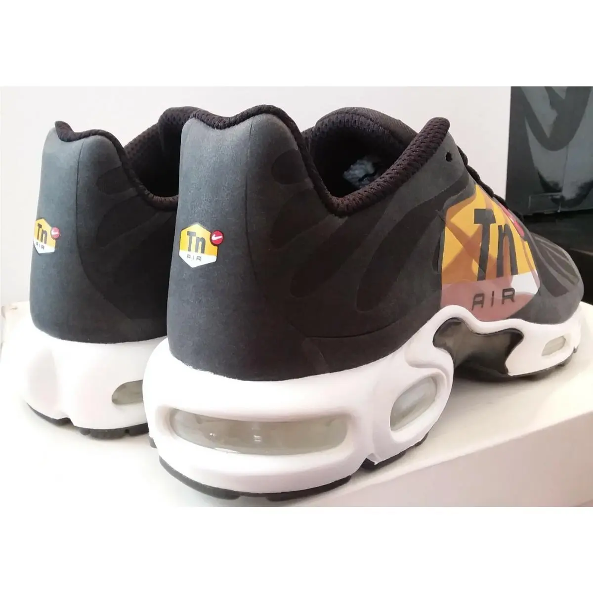Nike shoes - Nike Air Max Plus - Air Max Plus - AJ0877-001 - Black, Manufacturer: Black / White (UPC: 0887227211750) 1