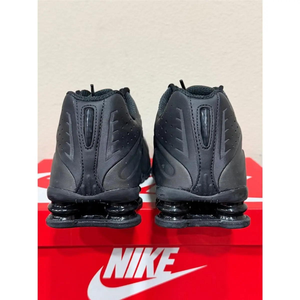 Nike shoes - Black 3