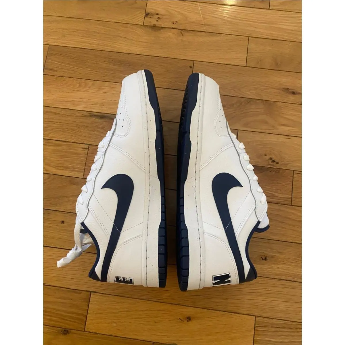 Nike shoes - White 2