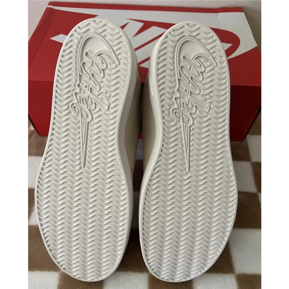 Nike shoes - Nike Court Heritage SE - Court Heritage - IV5529-100 - Light Orewood Brown/Cream 11