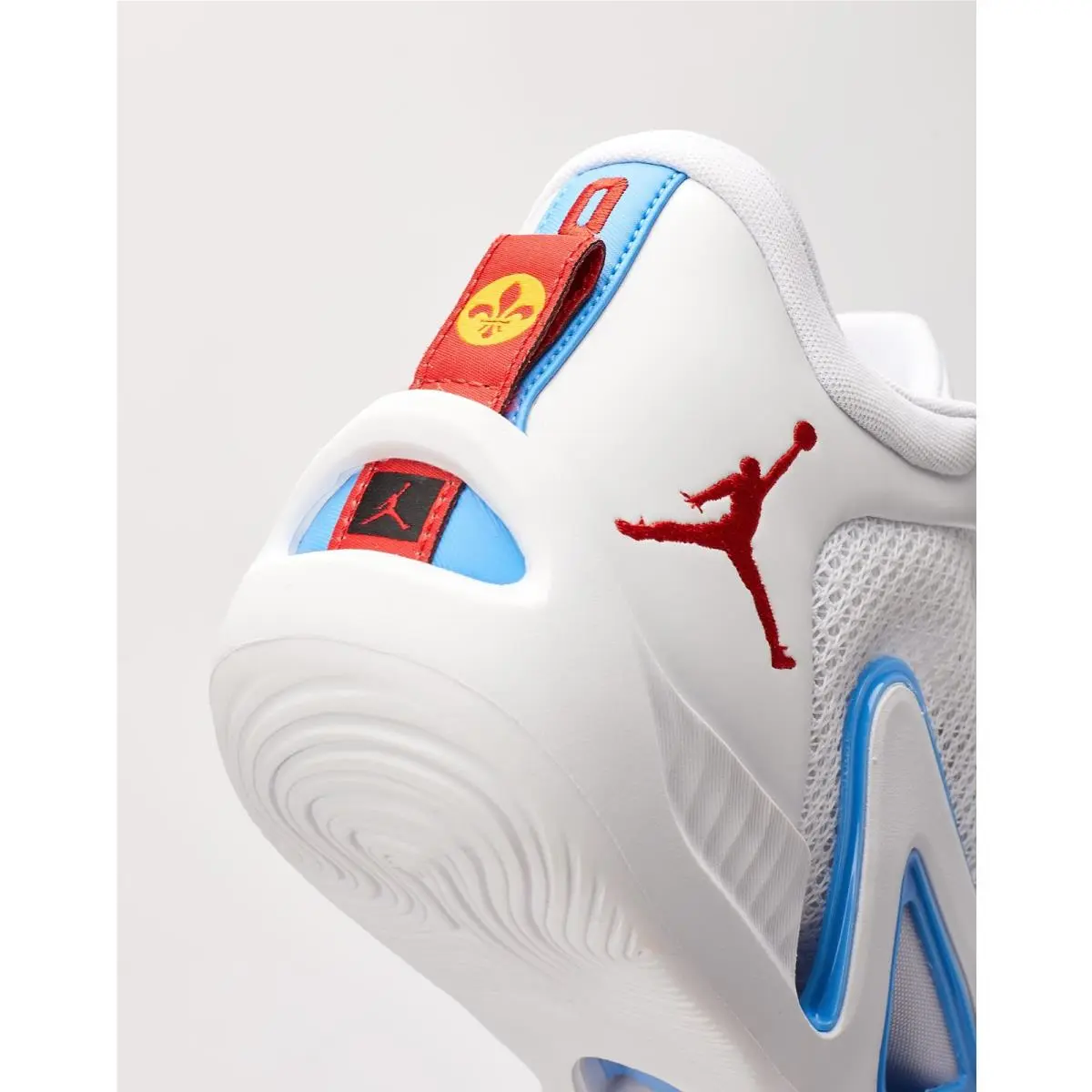 Nike shoes - DX5573-100 - DX5573-100 - white / red / blue / gold (UPC: 196604762748) 1
