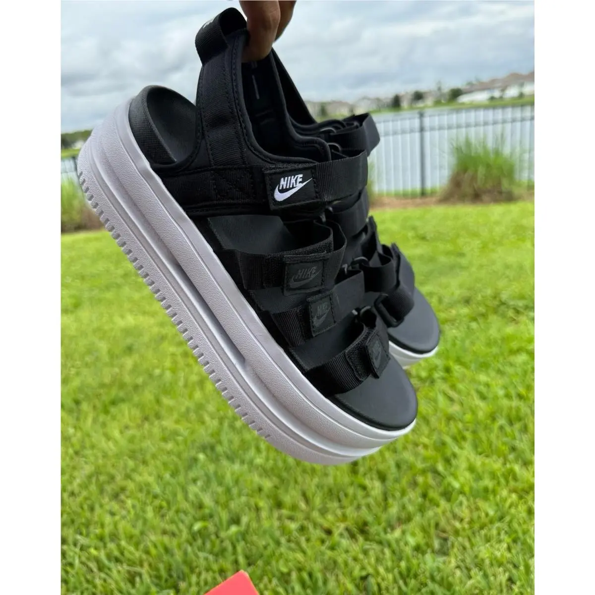 Nike shoes - Nike Essentialist - Essentialist - Black 2