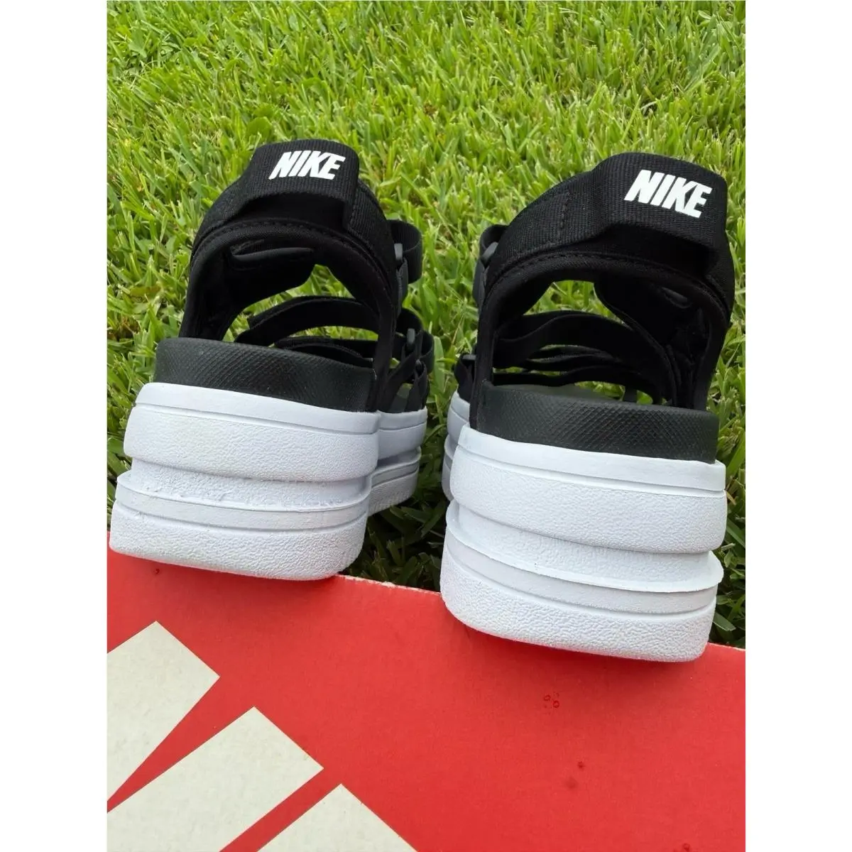 Nike shoes - Nike Essentialist - Essentialist - Black 4