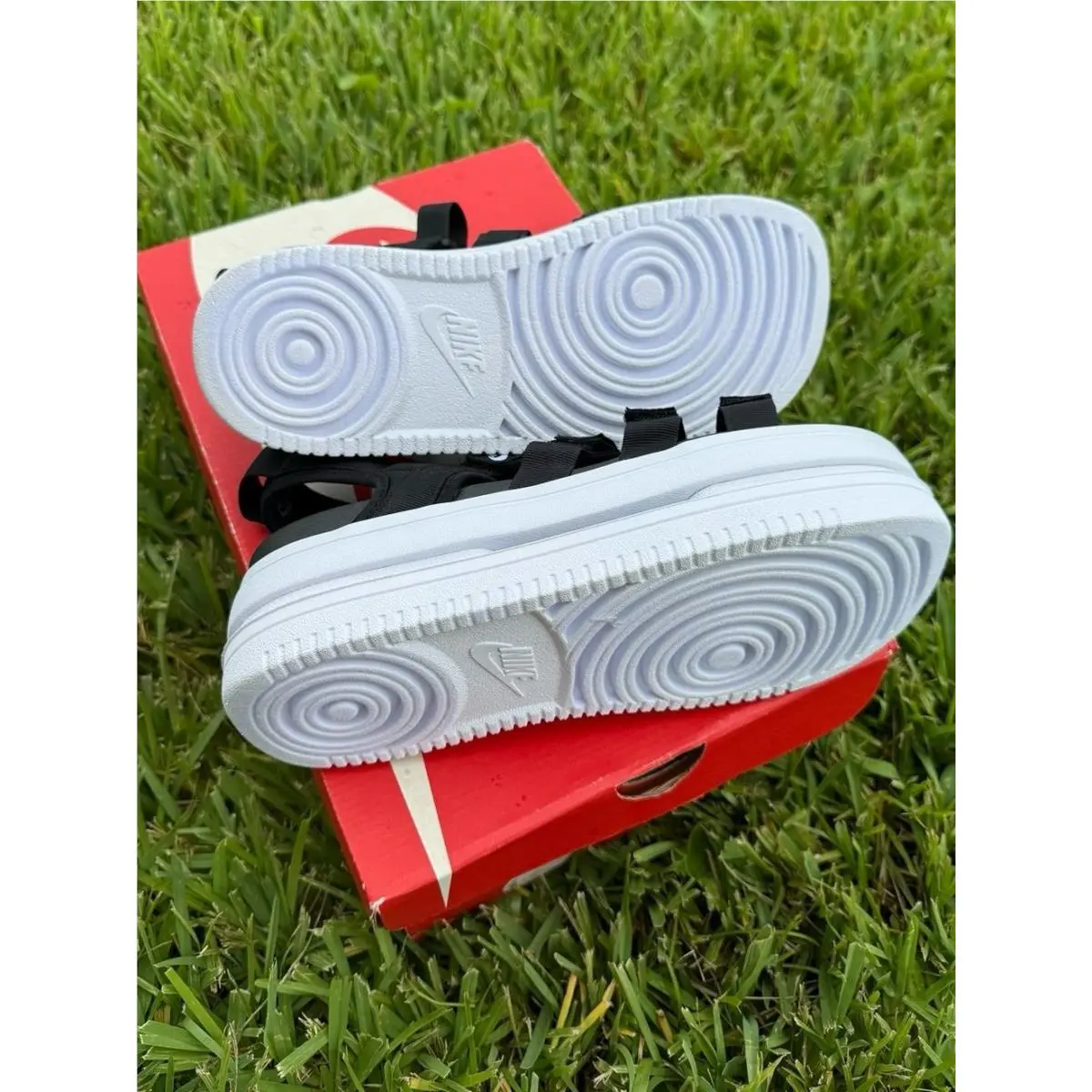 Nike shoes - Nike Essentialist - Essentialist - Black 5