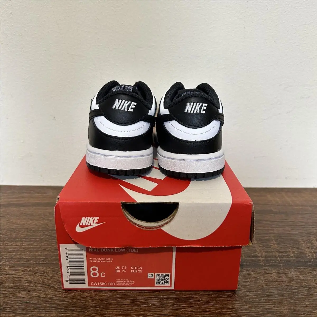 Nike shoes - Black 1