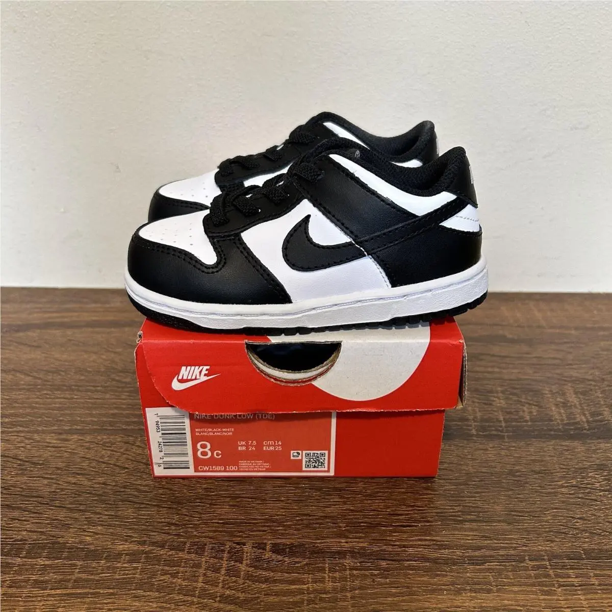 Nike shoes - Black 2