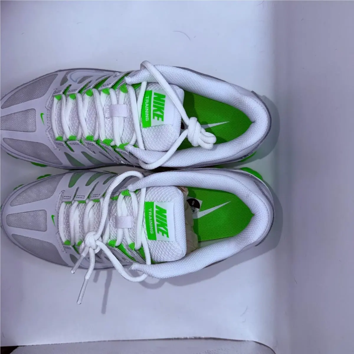 Nike shoes - White 4